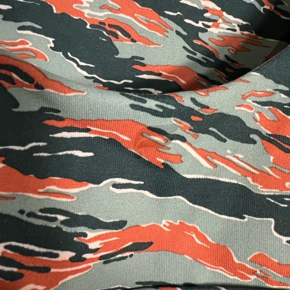 Fabletics Sports Bra - Picture 3 of 4